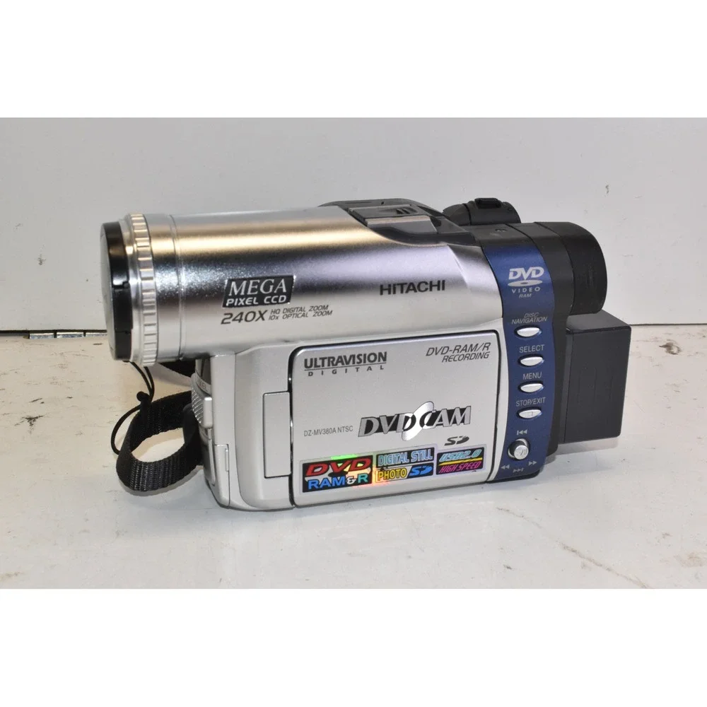 Hitachi DVD Camcorder Silver DZ-MV380A UltraVision Digital 240x‎ Zoom- READ
